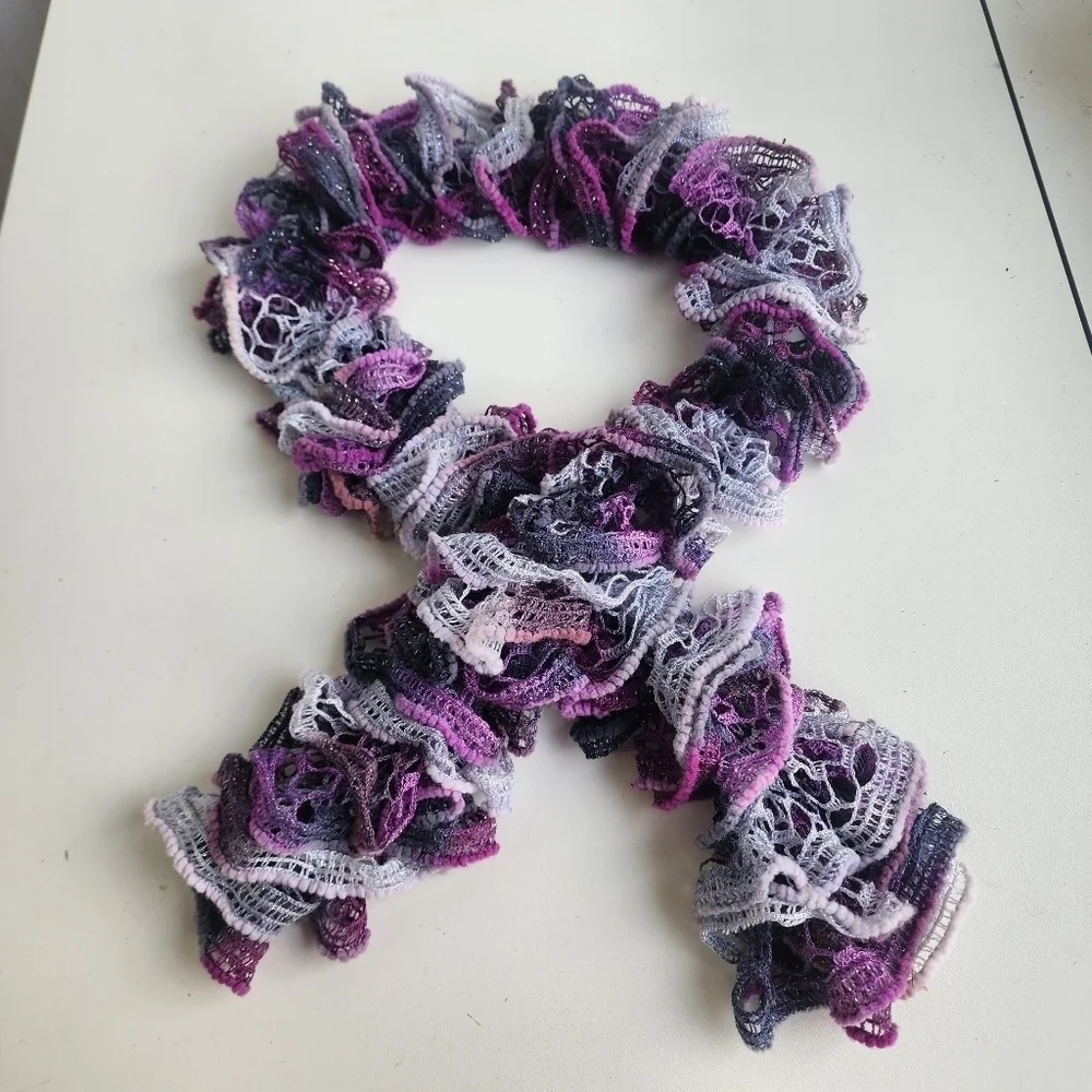 Fashion Sashay Scarf Purple Tiered Ruffle Open Knit Fairycore Romantic 52